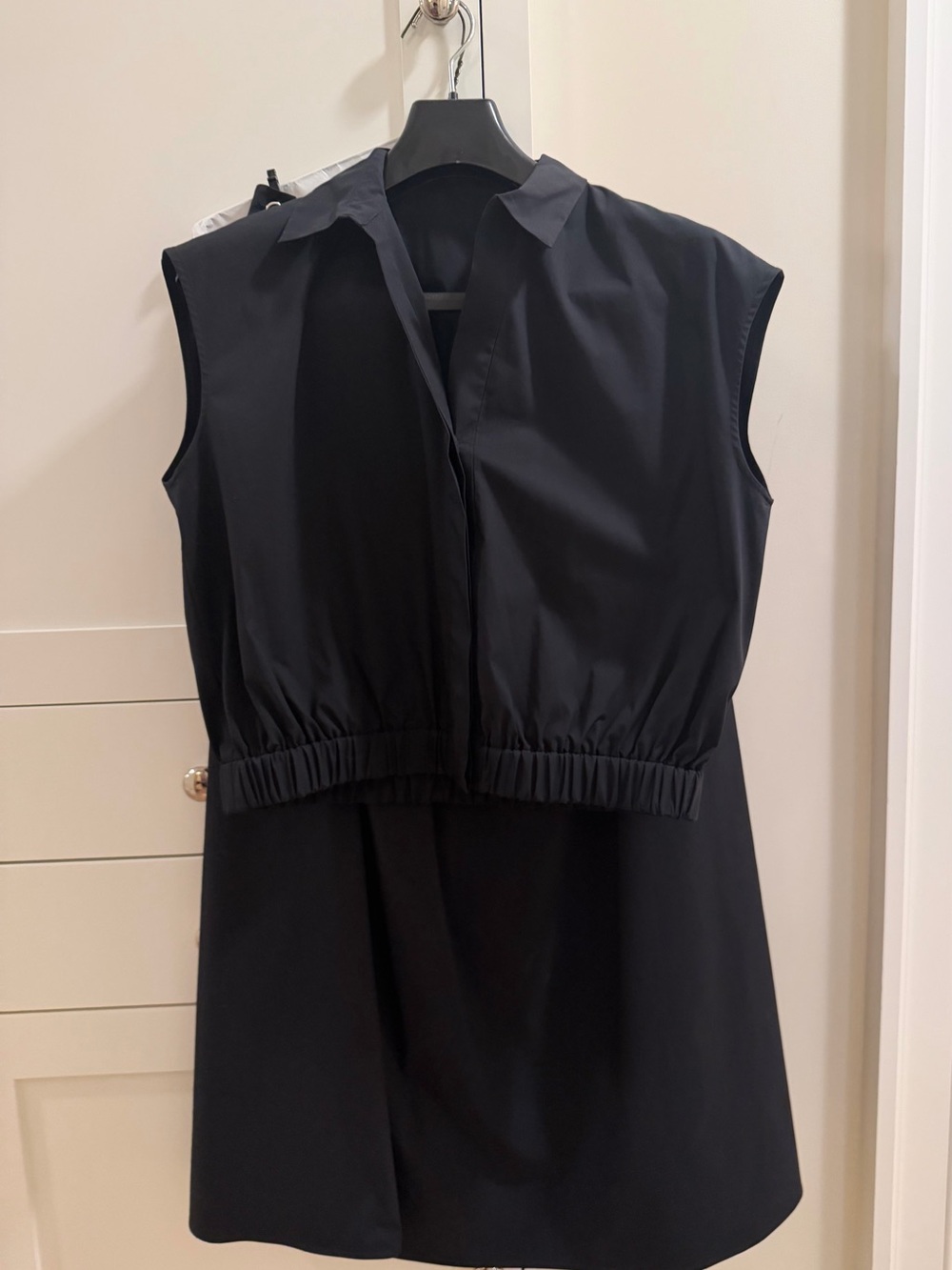 ICB NY Poplin Sleeveless Black Top AND Full Pleated full skirt with pockets.